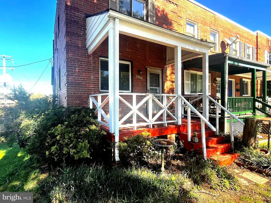 200 Lynhaven Dr, Alexandria, VA 22305 - #3