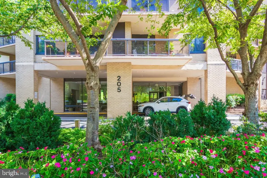 205 Yoakum Pkwy #1818, Alexandria, VA 22304 - #2