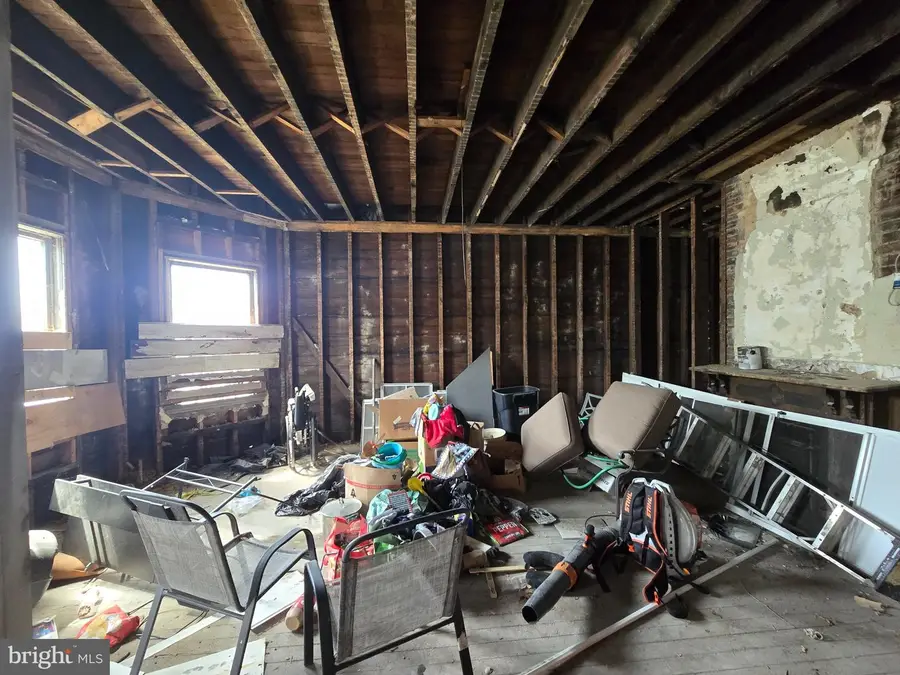 608 Church St, Clifton Forge, VA 24422 - #3