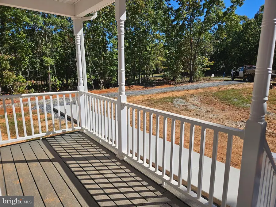 121 Sharps Creek Dr, Scottsville, VA 24590 - Image #3