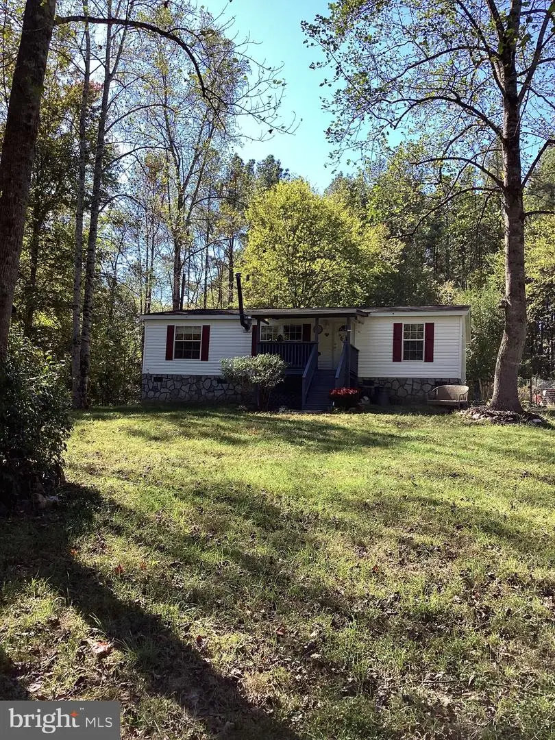 316 Coles Creek Ln, New Canton, VA 23123 - #1