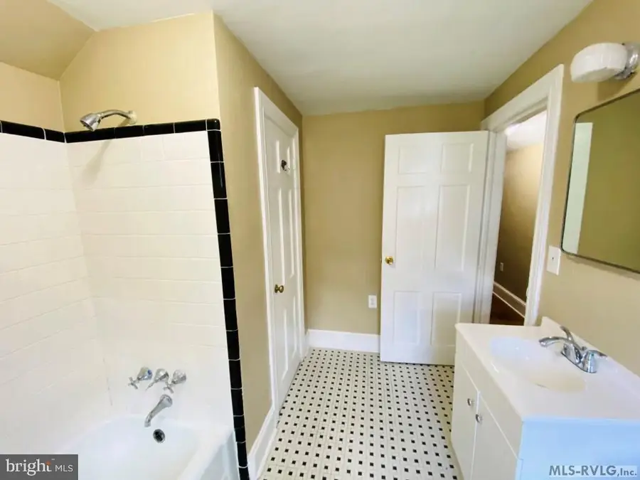 190 Main St, Brodnax, VA 23920 - #3