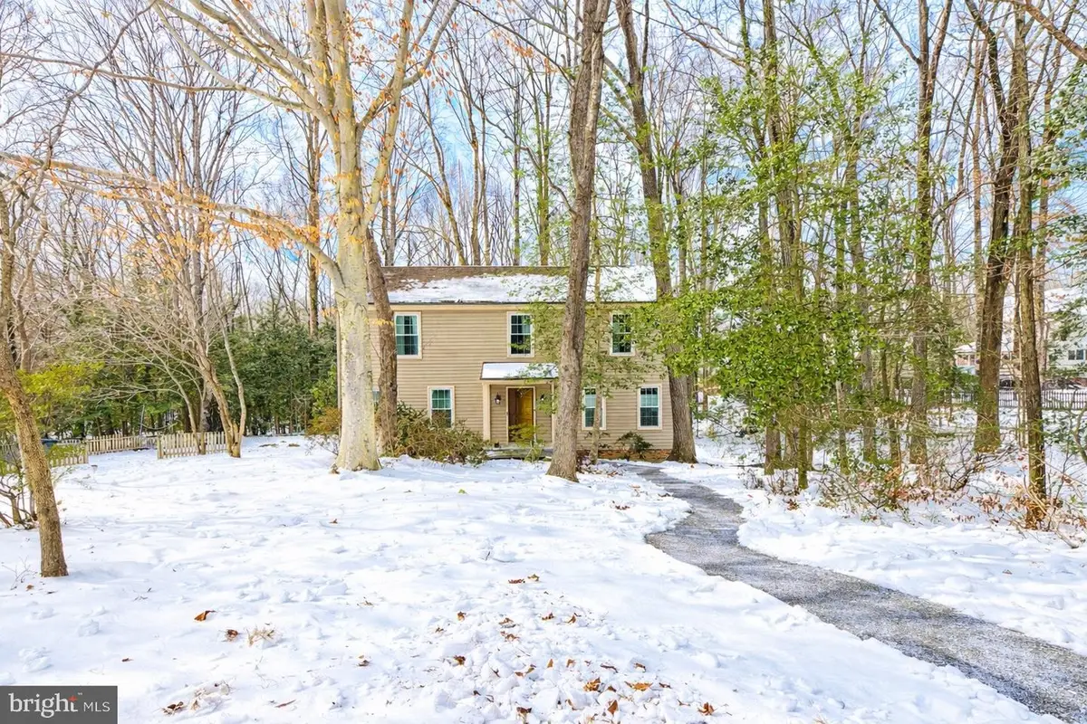 581 Pantela Dr, North Chesterfield, VA 23224 - Image #1