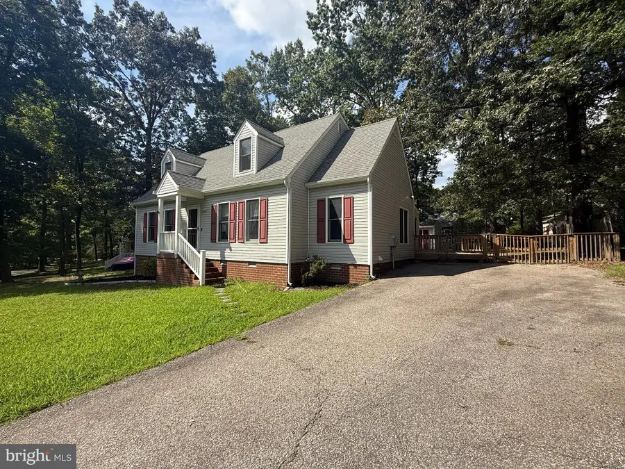 14519 Sonnenburg Dr, Chester, VA 23831 - #2