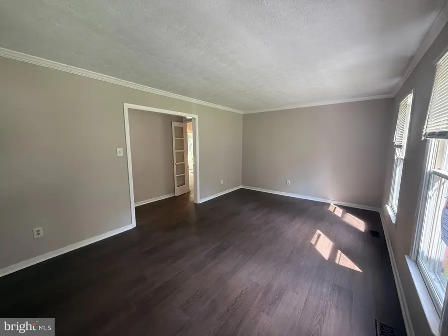 14519 Sonnenburg Dr, Chester, VA 23831 - #3