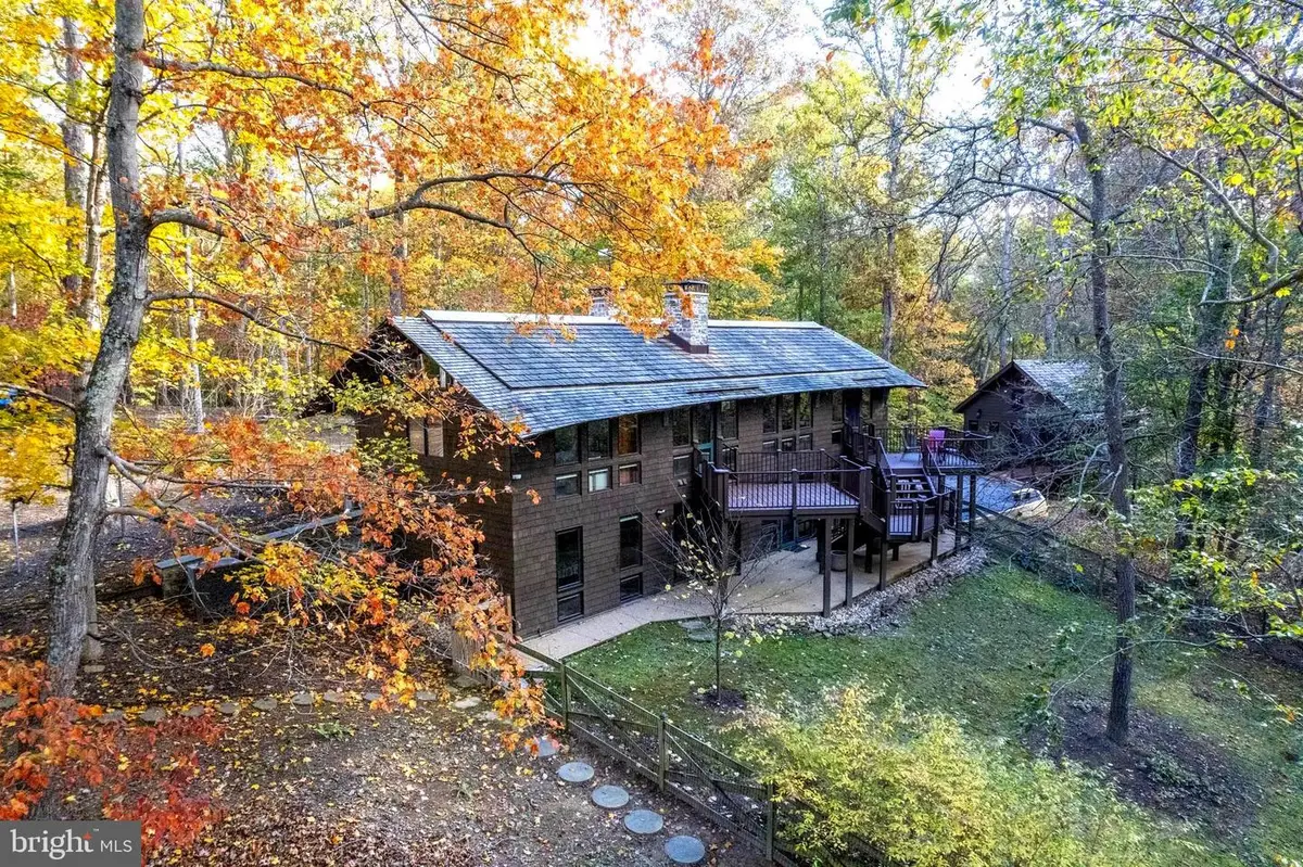 185 Blue Bird Ln, Boyce, VA 22620 - Image #1