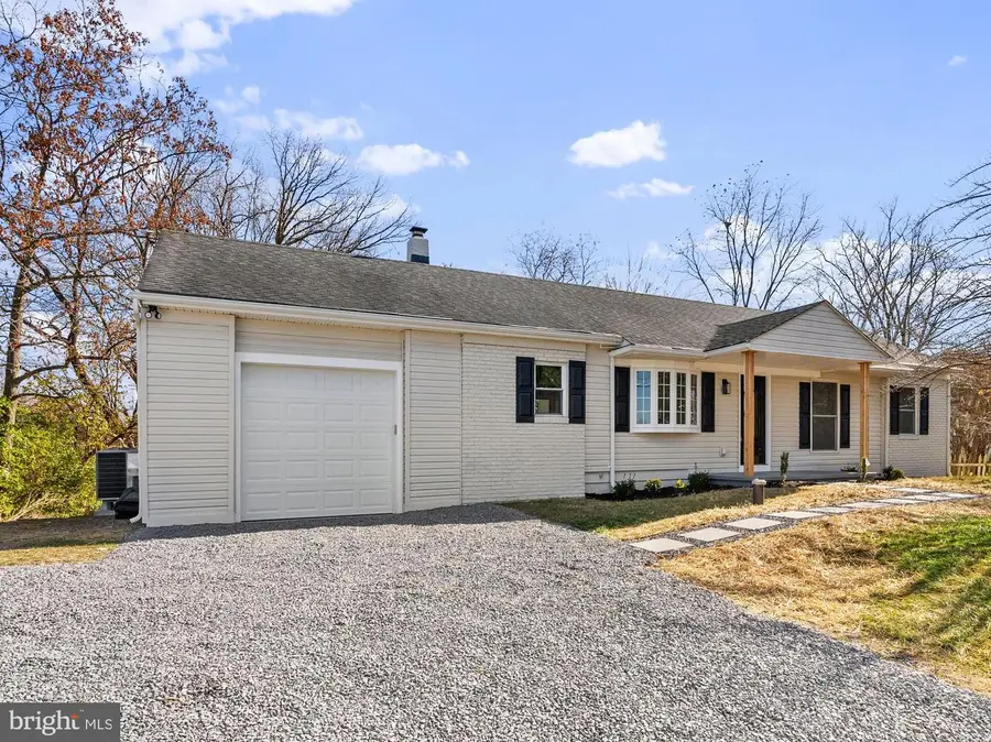 240 Crums Church Rd, Berryville, VA 22611 - Image #2