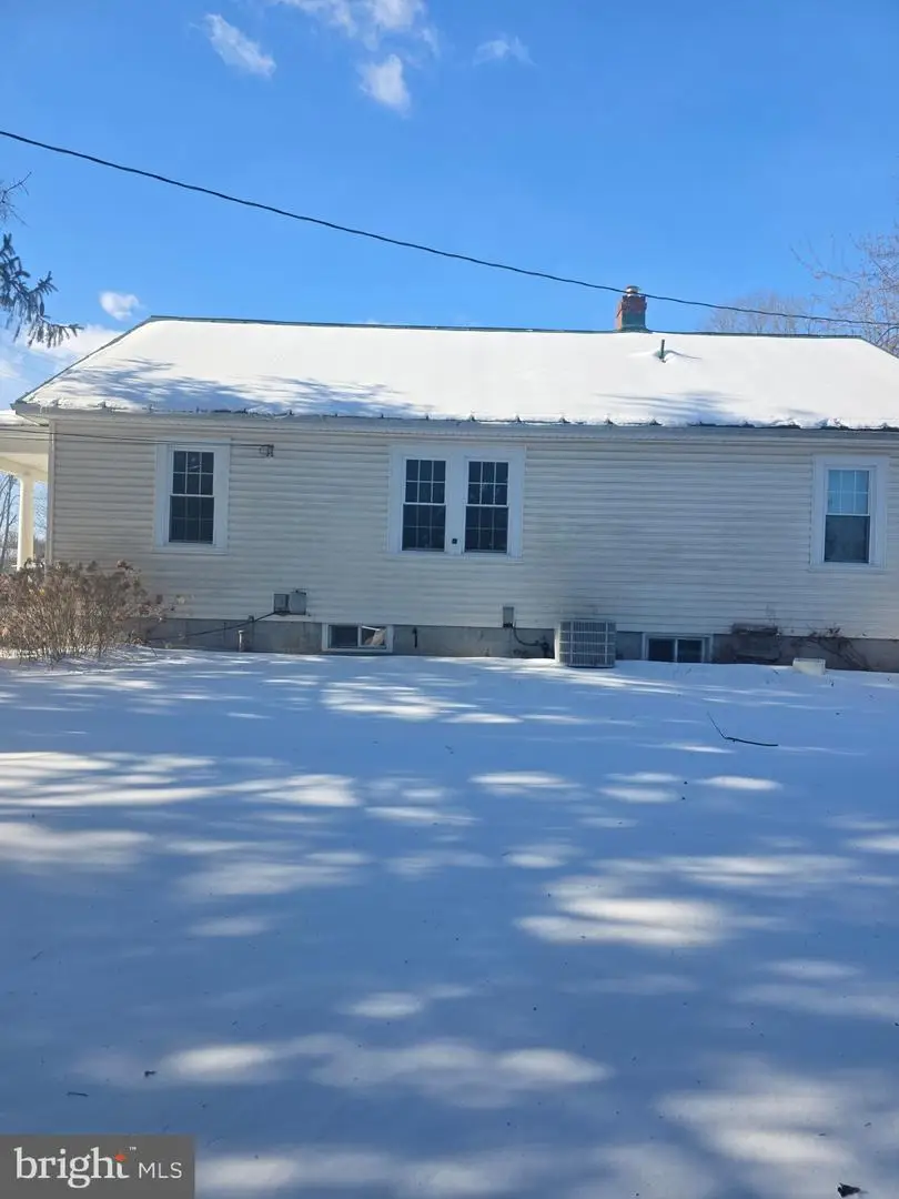 11 Virginia Ave, Boyce, VA 22620 - Image #2