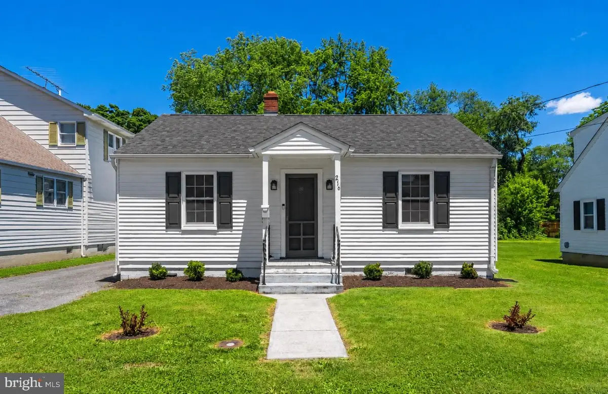 216 Walnut St, Berryville, VA 22611 - #1