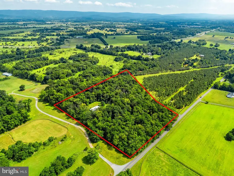 860 Summit Point Rd, Berryville, VA 22611 - #2