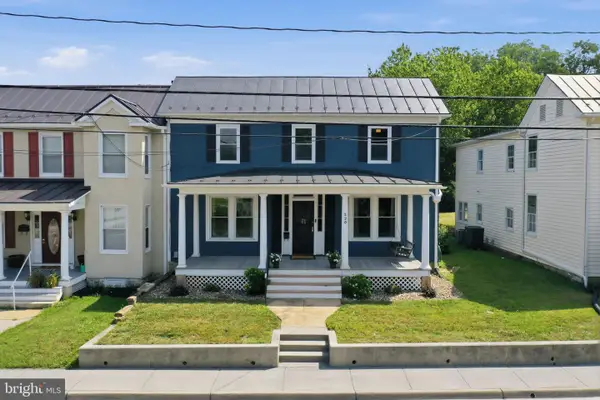 220 W Main St, BERRYVILLE, VA 22611
