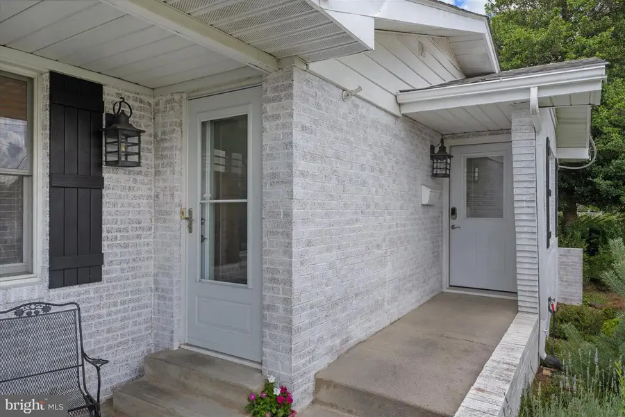 21 Page St, Berryville, VA 22611 - #3