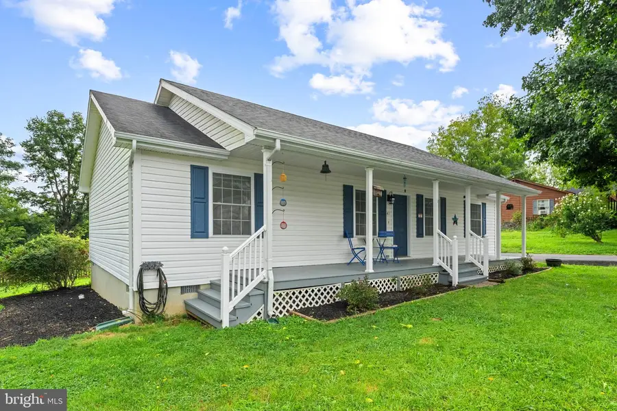 4 Huntingdon Ln, Boyce, VA 22620 - #2