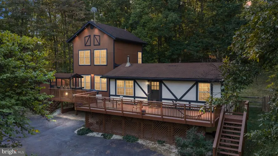 104 Laurel Ln, Bluemont, VA 20135 - #2
