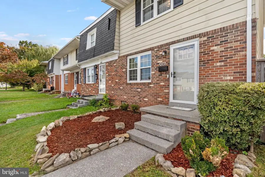 206 Page St, Berryville, VA 22611 - #2