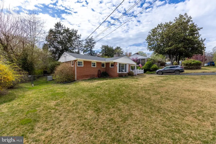 1730 Concord Dr, Charlottesville, VA 22901 - #2