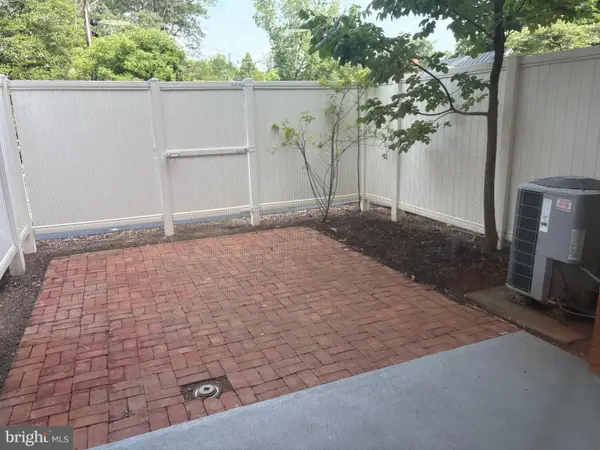 1800 Jefferson Park Ave #129, CHARLOTTESVILLE, VA 22903