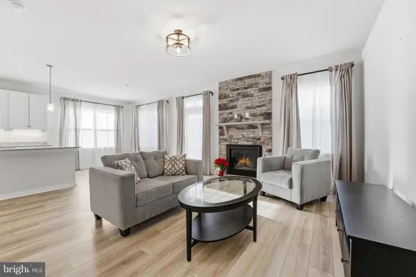 2156 Berwick Dr, JEFFERSONTON, VA 22724