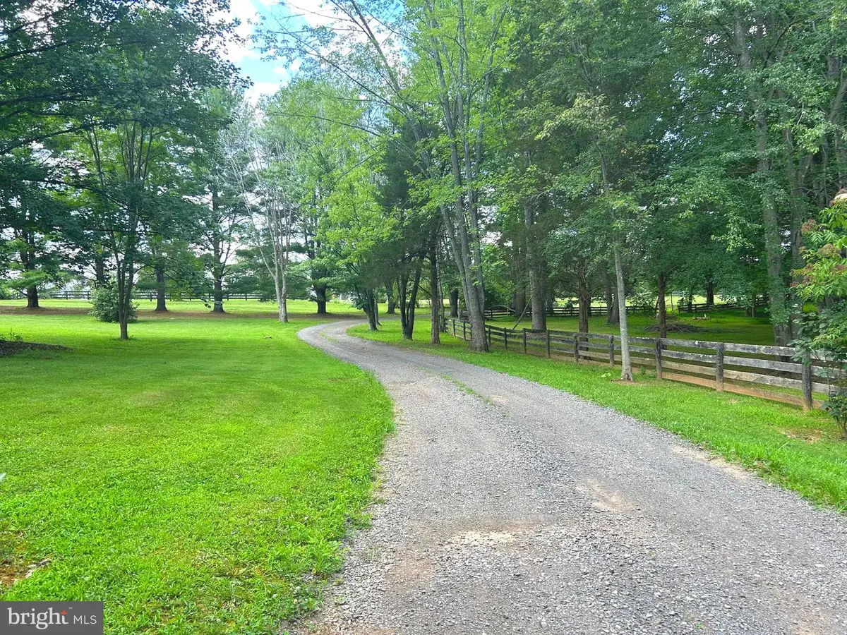 13078 Breezy Knoll Ln, Amissville, VA 20106 - #1