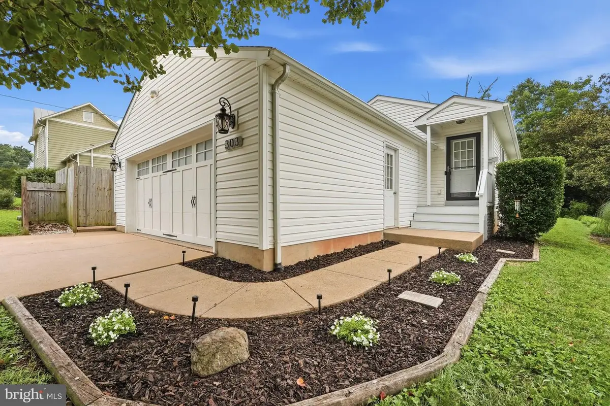 303 W Park Ave, Culpeper, VA 22701 - #1