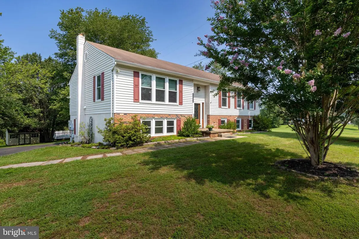 18611 Springs Rd, Jeffersonton, VA 22724 - #1