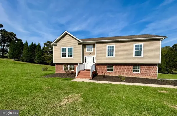 4499 Richards Fort Ln, JEFFERSONTON, VA 22724