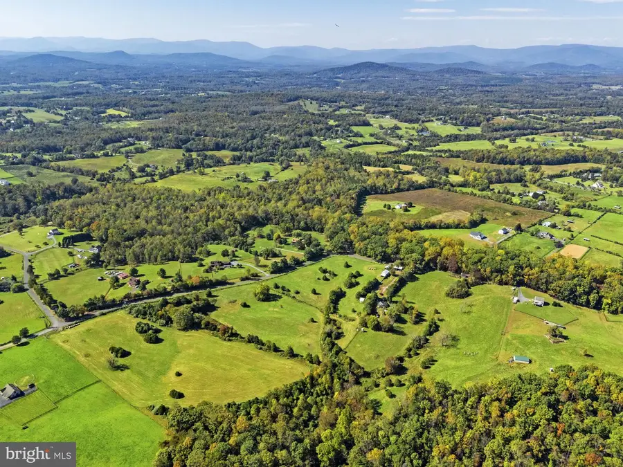 4457 Holly Springs Rd, Amissville, VA 20106 - #2