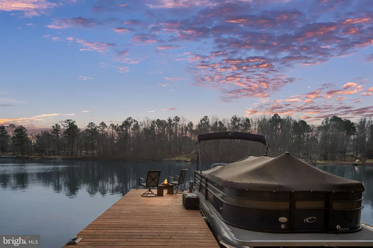 476 Lake Caroline Dr, Ruther Glen, VA 22546 - Image #1