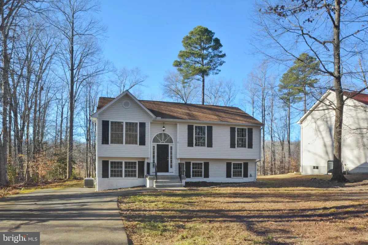 821 Campers Ln, Ruther Glen, VA 22546 - Image #1