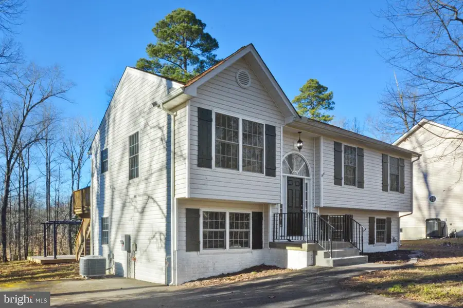 821 Campers Ln, Ruther Glen, VA 22546 - Image #2