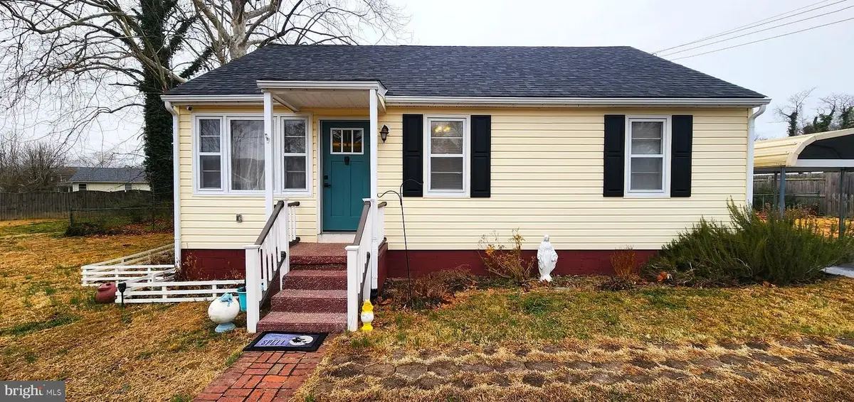 229 Maury Ave, Bowling Green, VA 22427 - #1