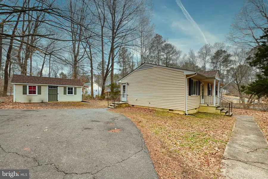 417 Lake Caroline Dr, Ruther Glen, VA 22546 - #2