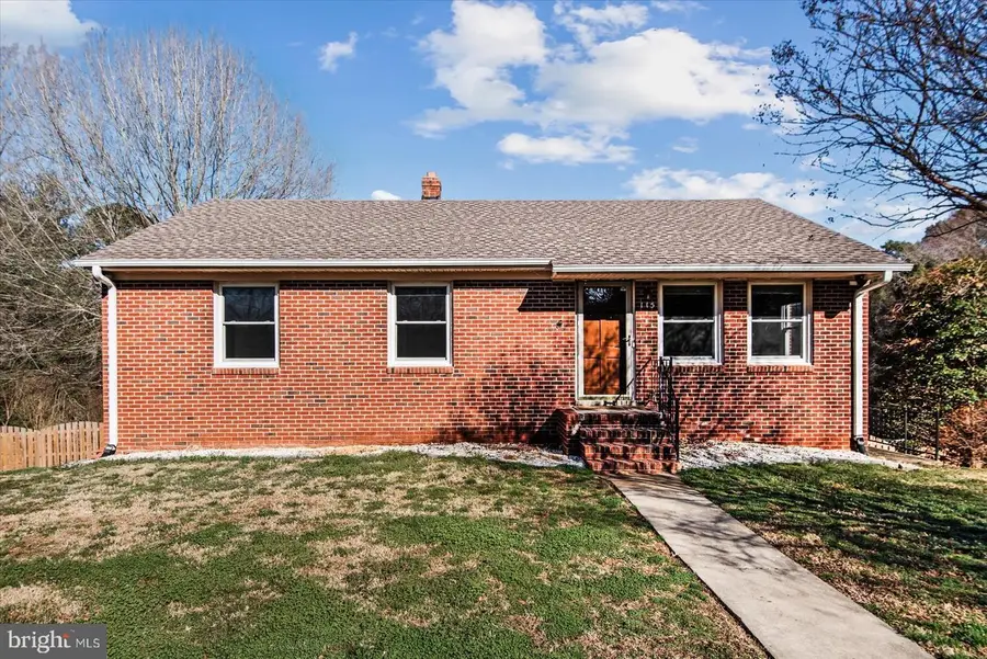 115 Oak Ridge St, Bowling Green, VA 22427 - #2