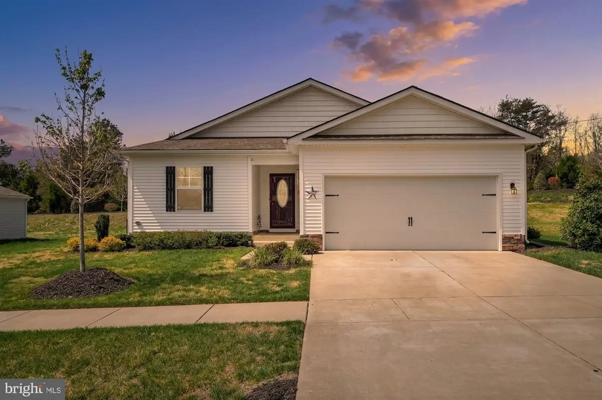 16032 Grant Ct, Bowling Green, VA 22427 - #1