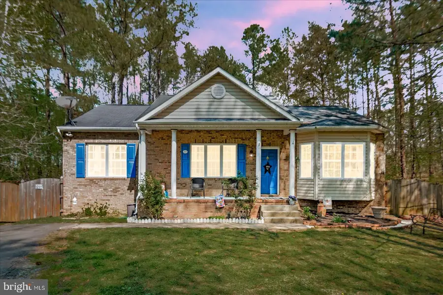 77 Greenway Cv, Ruther Glen, VA 22546 - #3