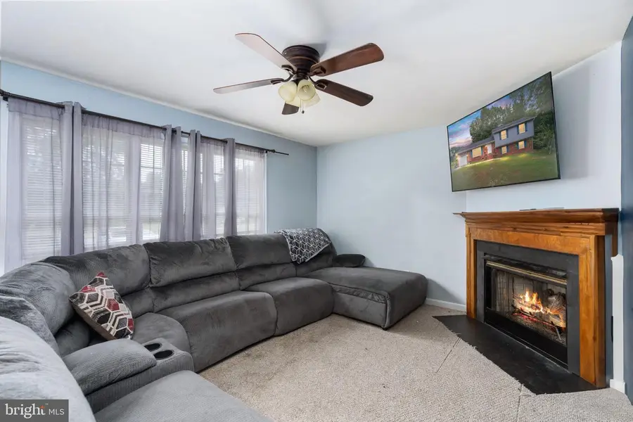 63 Bishop Cv, Ruther Glen, VA 22546 - #3