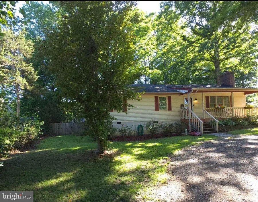 733 Canterbury Dr, Ruther Glen, VA 22546 - #3