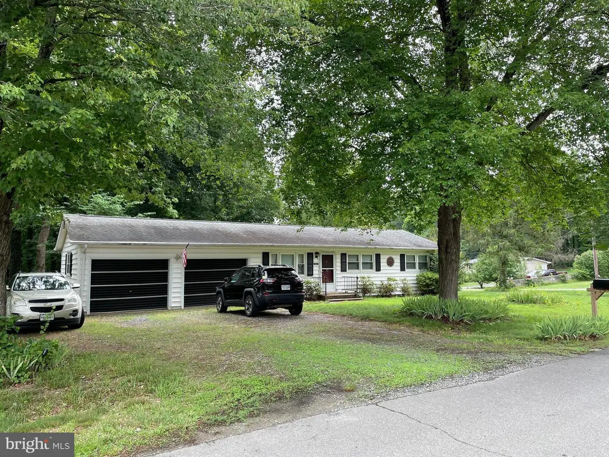 17047 Elm St, Bowling Green, VA 22427 - #1