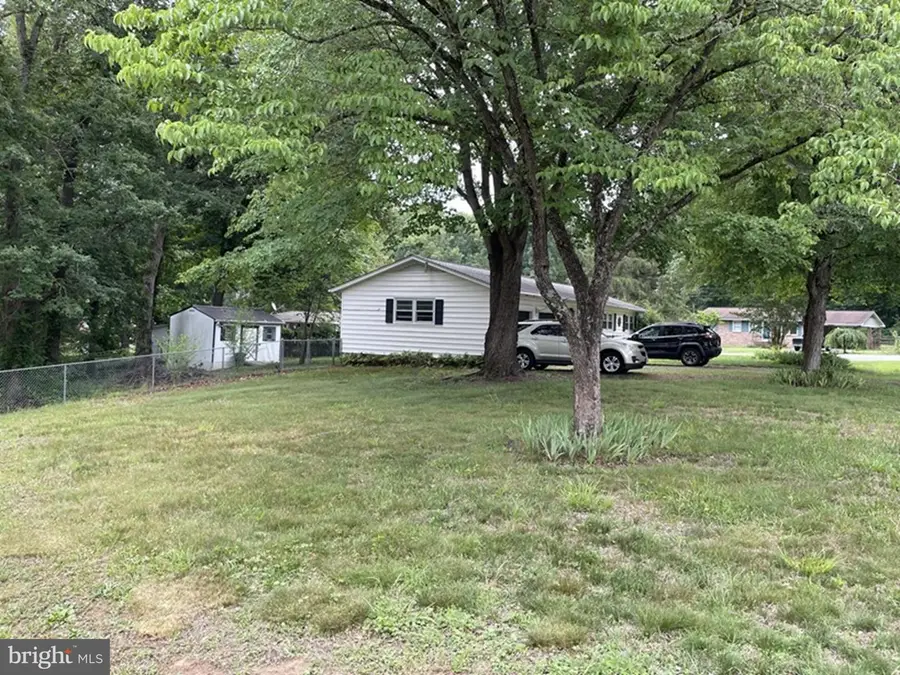 17047 Elm St, Bowling Green, VA 22427 - #2