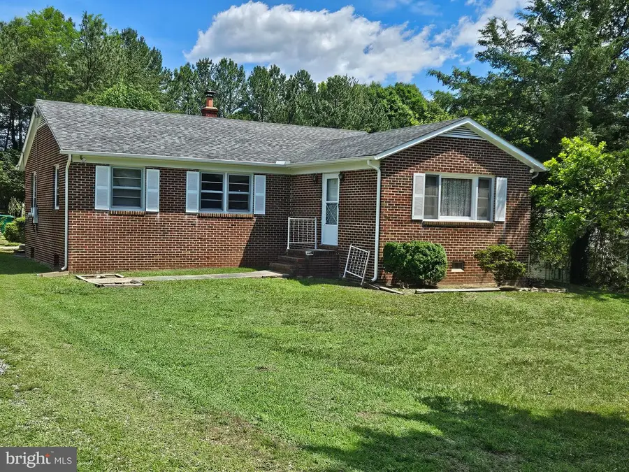 147 Chase St, Bowling Green, VA 22427 - #2
