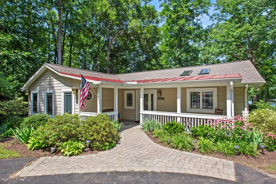 322 Lake Caroline Dr, Ruther Glen, VA 22546 - #2