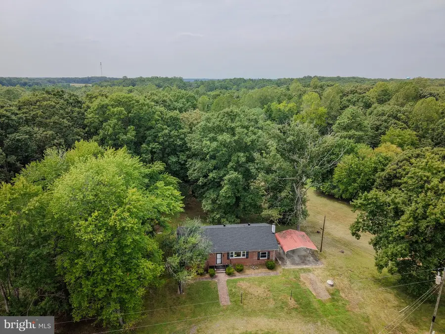 18260 Beazley Ln, Milford, VA 22514 - #3