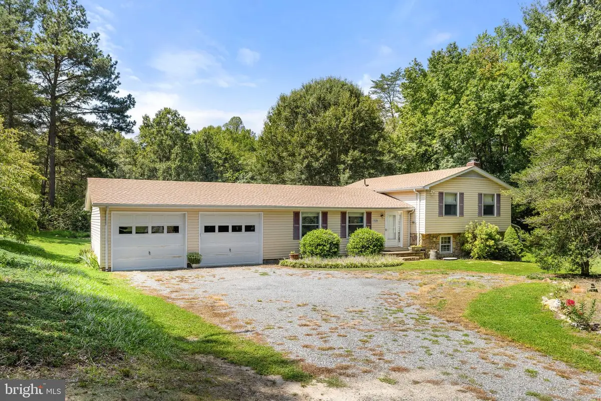 5228 Macedonia Rd, Fredericksburg, VA 22408 - #1