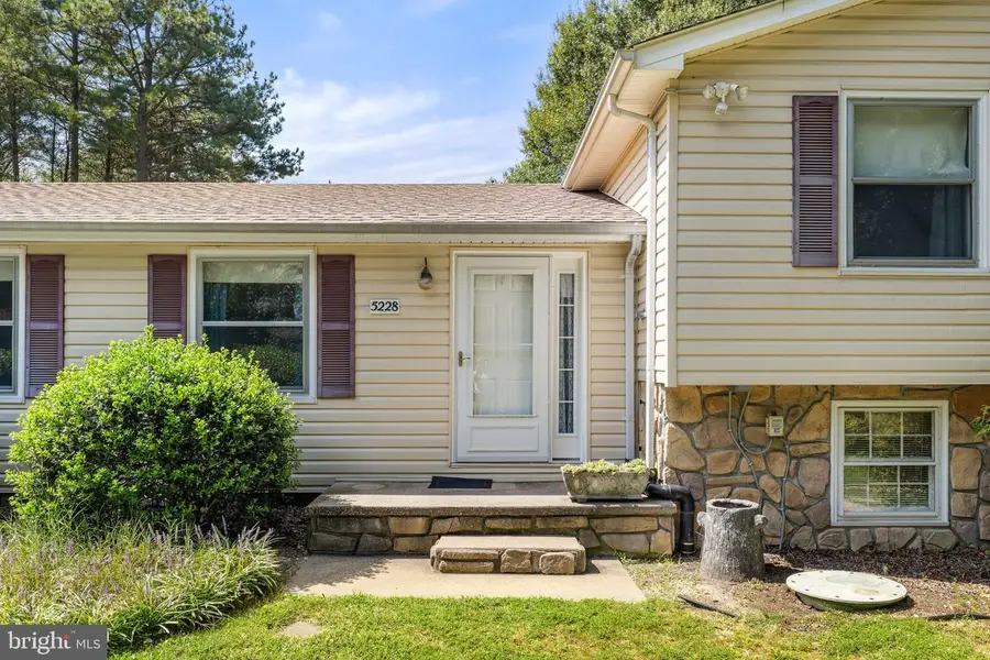 5228 Macedonia Rd, Fredericksburg, VA 22408 - #3