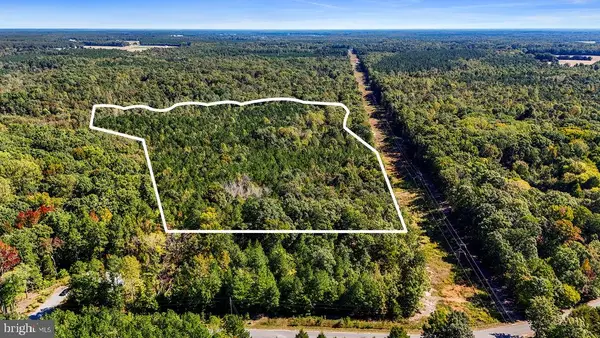 Sadie Ln, DOSWELL, VA 23047