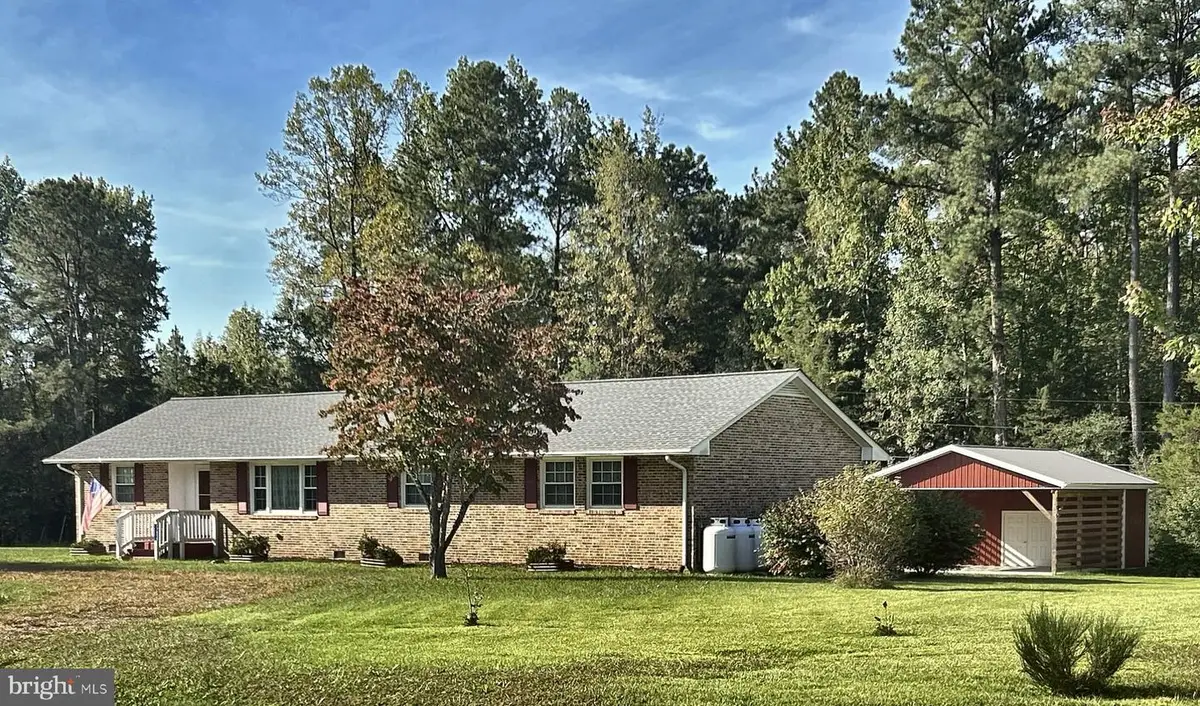 17450 Mill Run Ln, Bowling Green, VA 22427 - #1