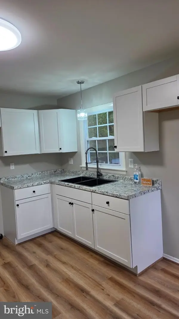 18207 Timothy Dr, RUTHER GLEN, VA 22546