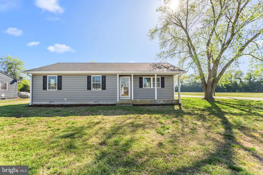 166 Rouzie Dr, Tappahannock, VA 22560 - #2