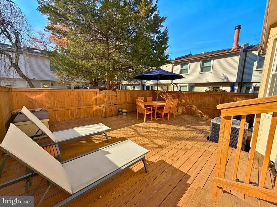 221 Gundry Dr, Falls Church, VA 22046 - Image #3