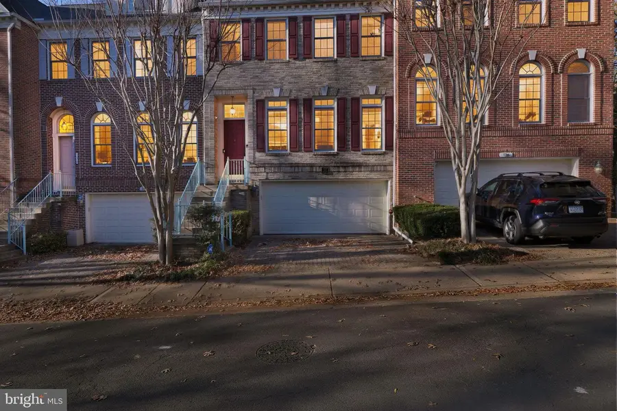 128 Rees Pl, Falls Church, VA 22046 - Image #2